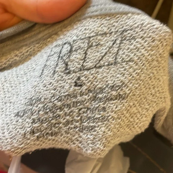 CALIFORNIA LOVE SWEATER - Picture 9 of 9